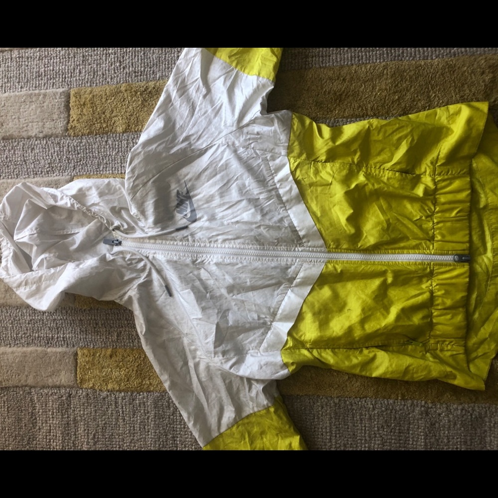 Women’s Yellow Nike Windbreaker XS